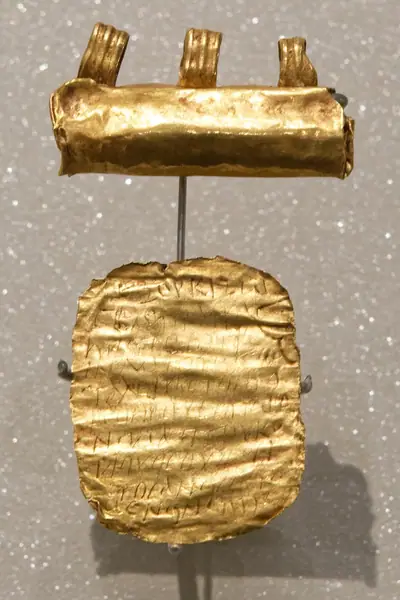 Uterine amulet and pendant-sheath Musée BnF inv56-286 and 56-287