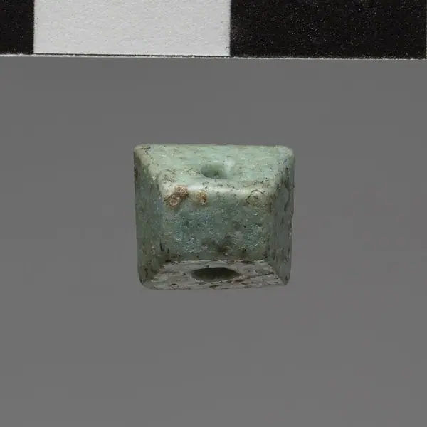 Amulet depicting a seal title QS:P1476,en:"Amulet depicting a seal " label QS:Len,"Amulet depicting a seal " label QS:Lit,"Amuleto raffigurante un sigillo"