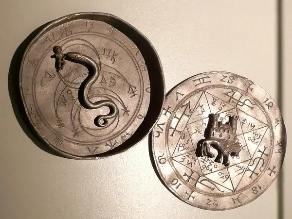 Basler Hof Bauamulett