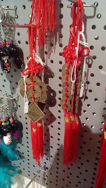 Chinese numismatic charm hangers at the Yantra, Groningen (2019)