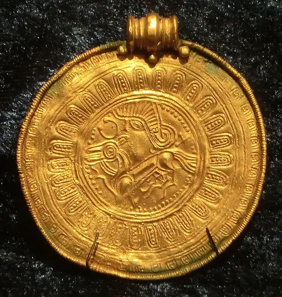 Guldbrakteat fr Viglanda Skånings-Åsaka sn kopia (2M16-B1074) 9770