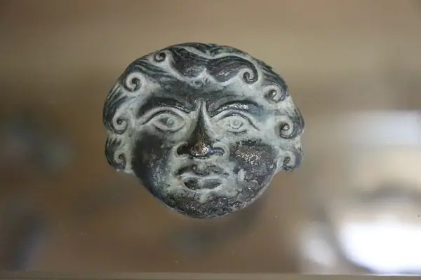 1967.2.1094 Médaillon - Gorgone (Musée de Die)