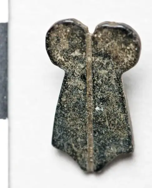 Feathercrown, jewellery, fjäderkrona amulet from Egypt