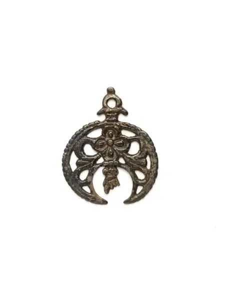 Pierced silver crescent with fig hand at the base, Seville (Spain), 1750-1850
