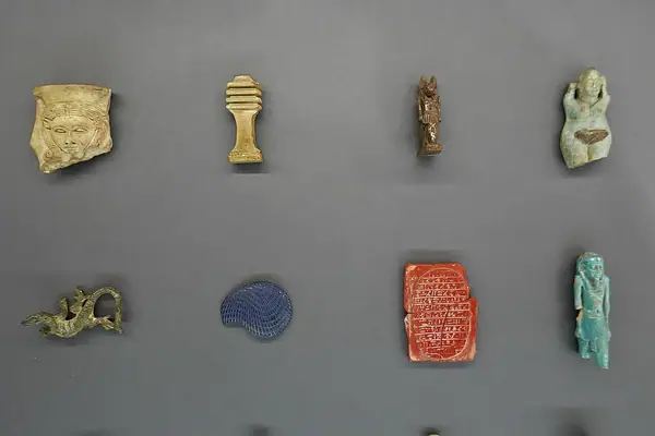 Amuletos egipcios, Universidad de Sevilla