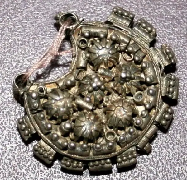 Cercel lunular