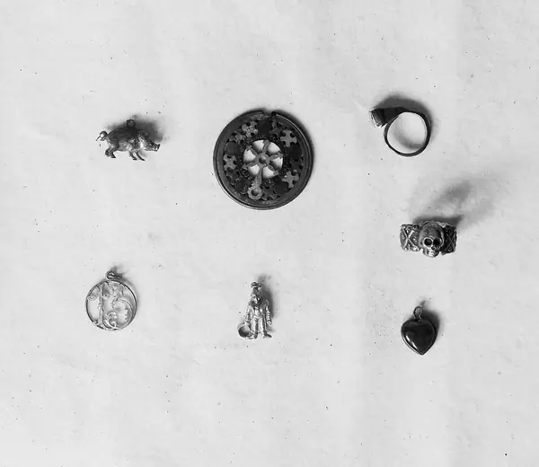 M0016770: Spanish amulets
