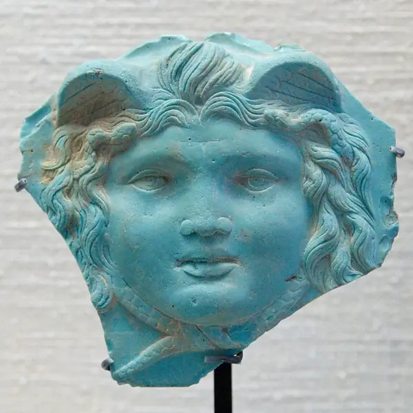Glass paste gorgoneion CdM Paris