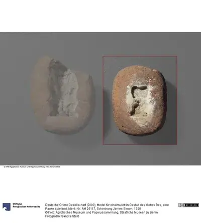 Model für ein Amulett in Gestalt des Gottes Bes, eine Pauke spielend