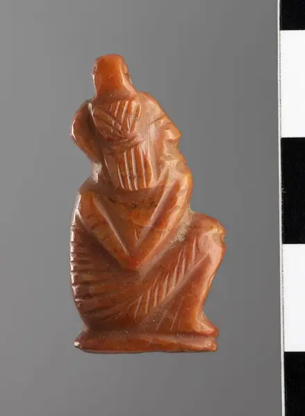 Amulet depicting the royal child title QS:P1476,en:"Amulet depicting the royal child " label QS:Len,"Amulet depicting the royal child " label QS:Lit,"Amuleto raffigurante il bambino regale"