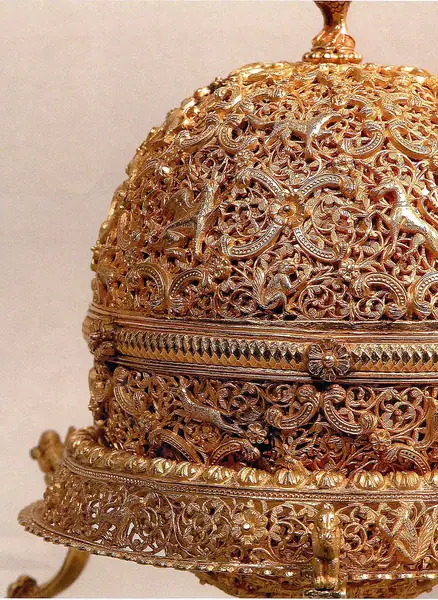 Goa Stone and Gold Case