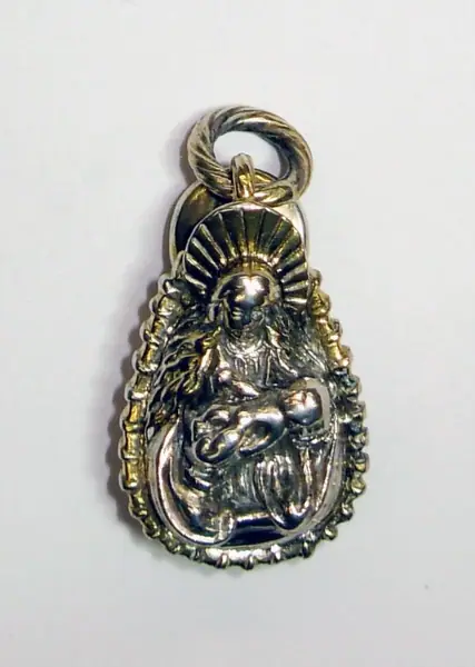Silver-gilt pendent reliquary, with St Anne and the Virgin and Child on either side, Germany, 1475-1900