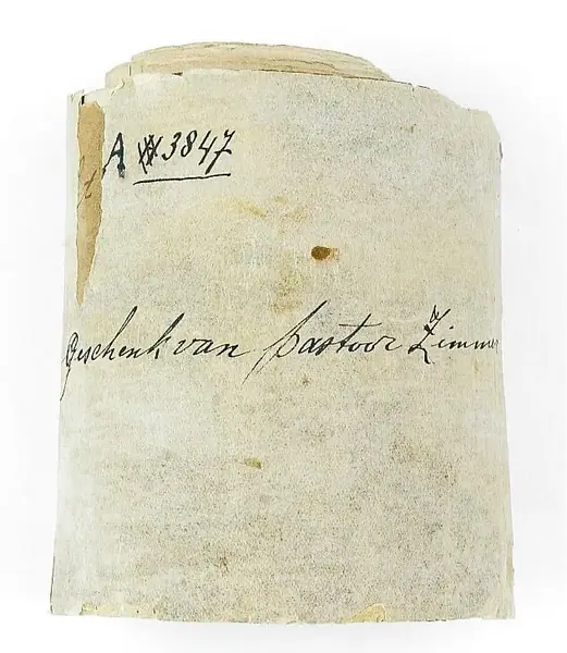 COLLECTIE TROPENMUSEUM Strook papier met Koranspreuken in het Arabisch-Maleisch gebruikt als talisman TMnr A-3847