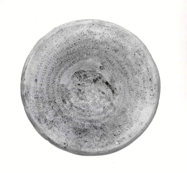 Incantation bowl with pseudo-Aramaic inscription