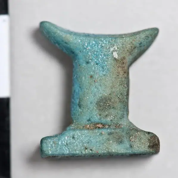 Headrest amulet, jewellery, huvudstödsamulett, huvudstöd amulet from Egypt