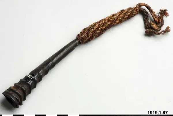 Nkisi disi-sari amulet from Republic of the Congo