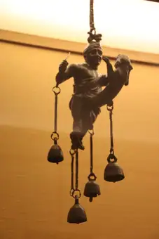 Secret Cabinet Bronze Tintinnabulum (48451954537)