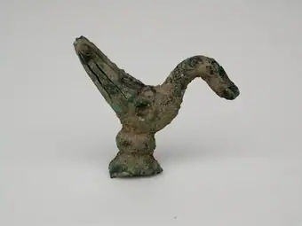 Bird on Broken Stand