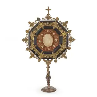 Agnus Deis (medallions)