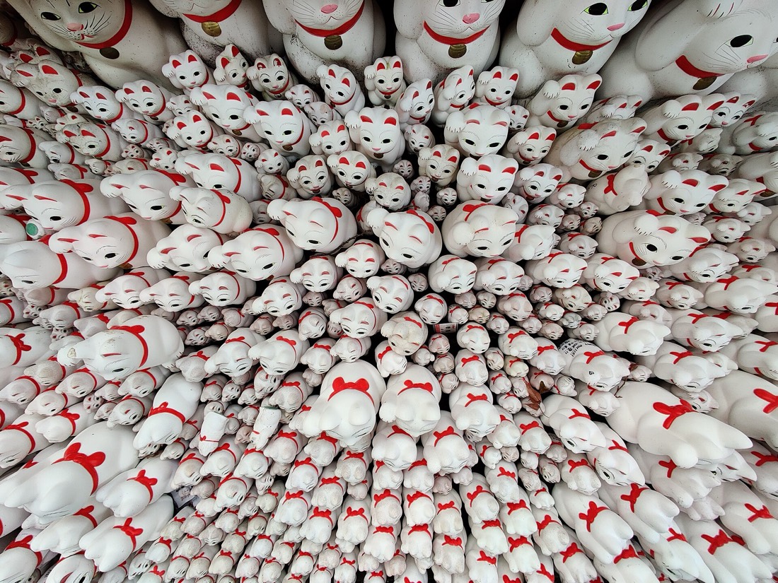 Maneki-neko at Gōtoku-ji
