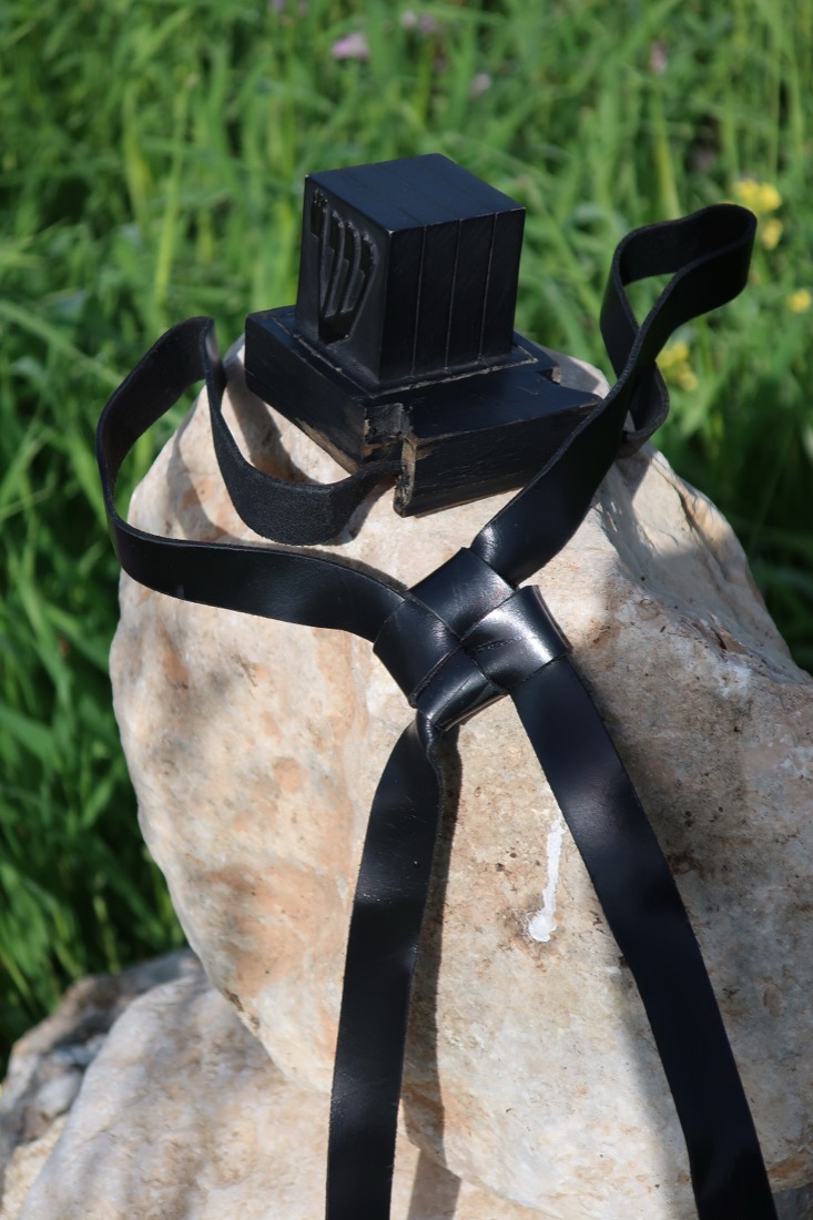 Head tefillin